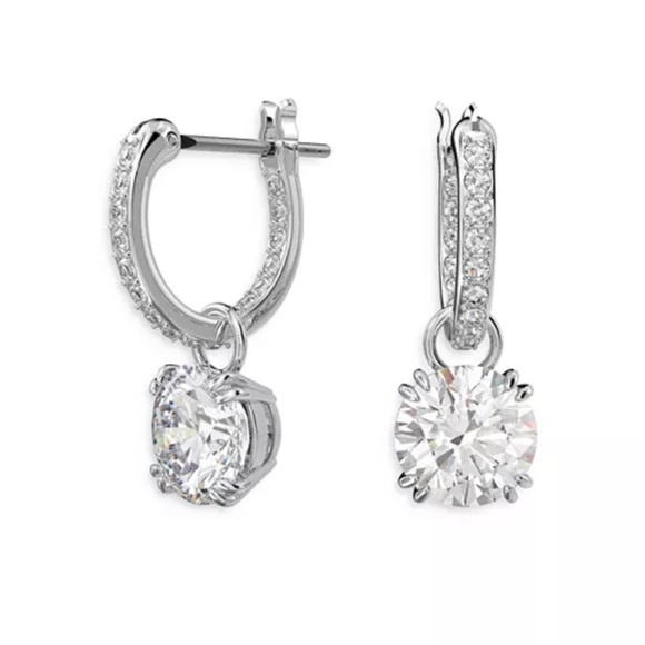 Swarovski Stilla Huggie Hoop Drop Earrings

4.2 (9) - Picture 1 of 3